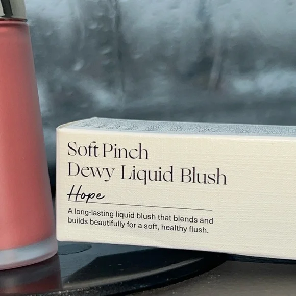 Rare Beauty - HOPE Soft Pinch Liquid Blush - Picture 7 of 8